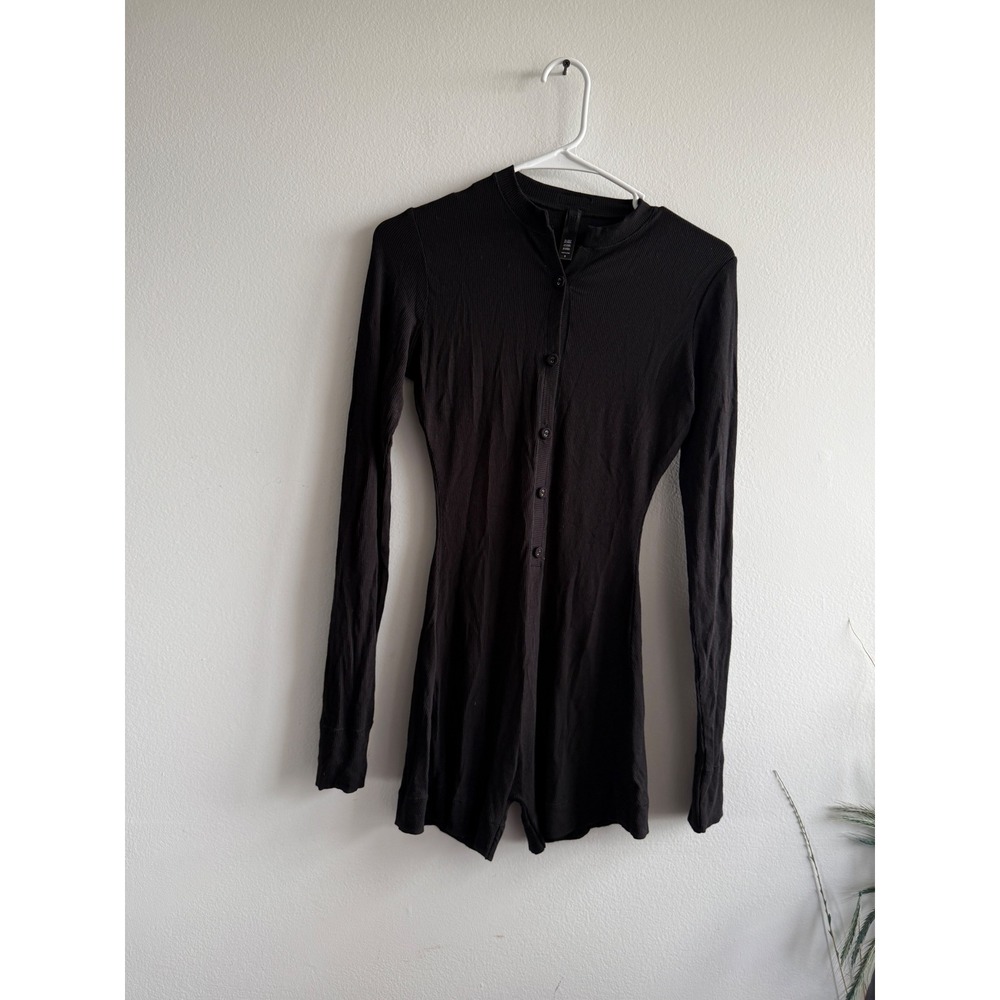 SKIMS Ribbed Long Sleeve Onesie henley Black Button Front Romper Small